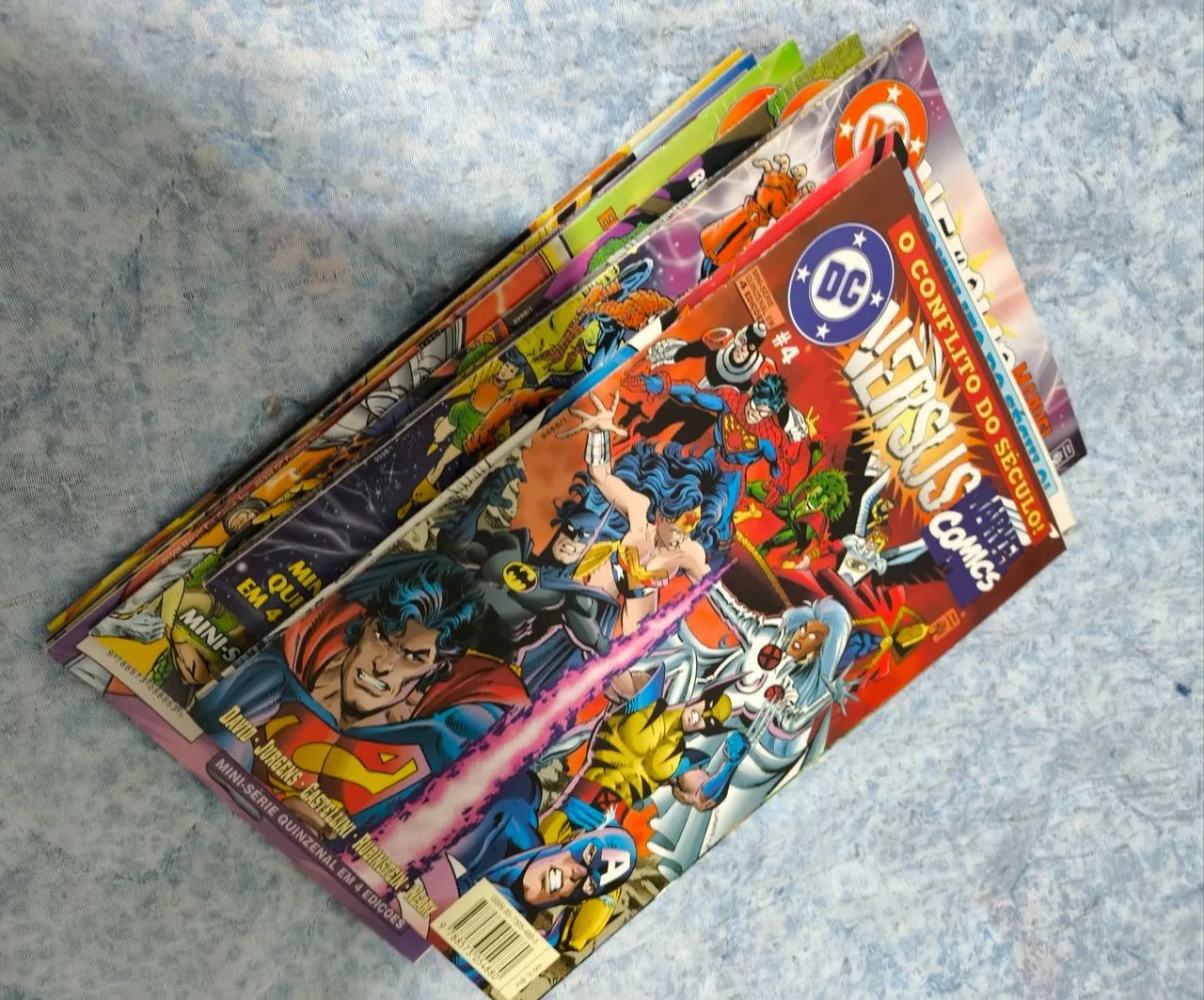Coleção Completa de Marvel vs DC Abril (12 hqs originais) - Livros