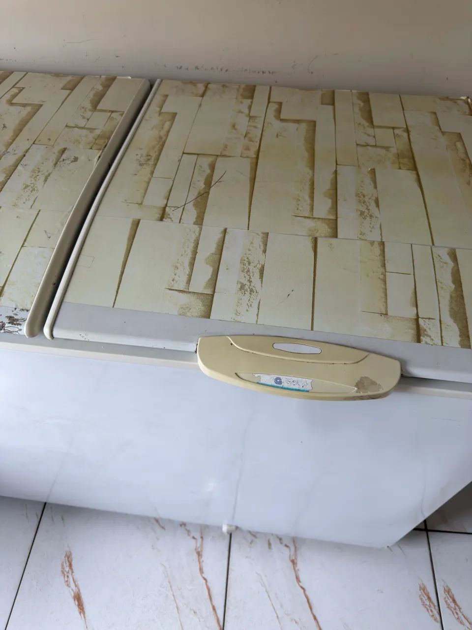 Freezer semi novo 