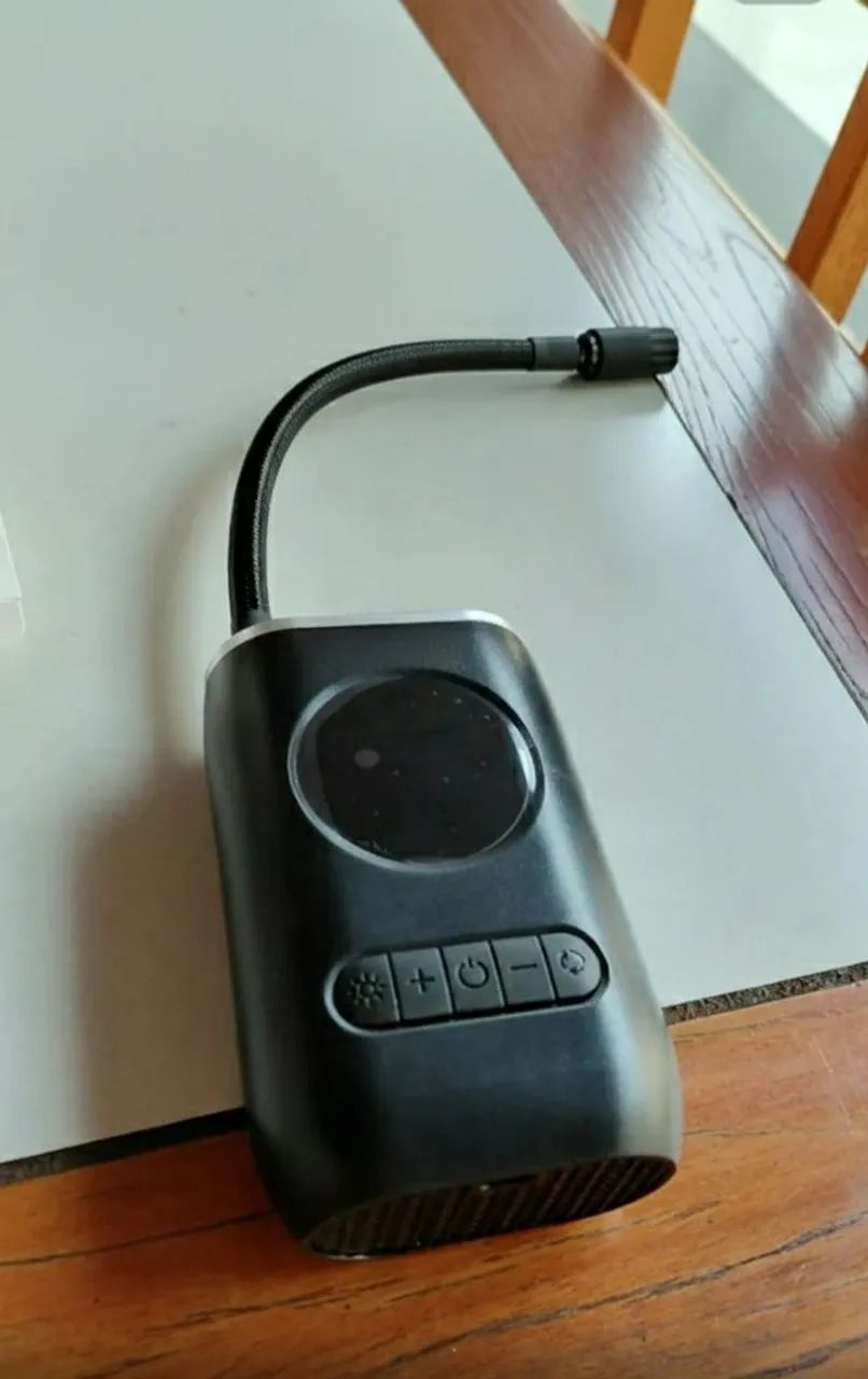 COMPRESSOR DE AR PORTÁTIL COM LANTERNA LED INTEGRADA - Foto 5