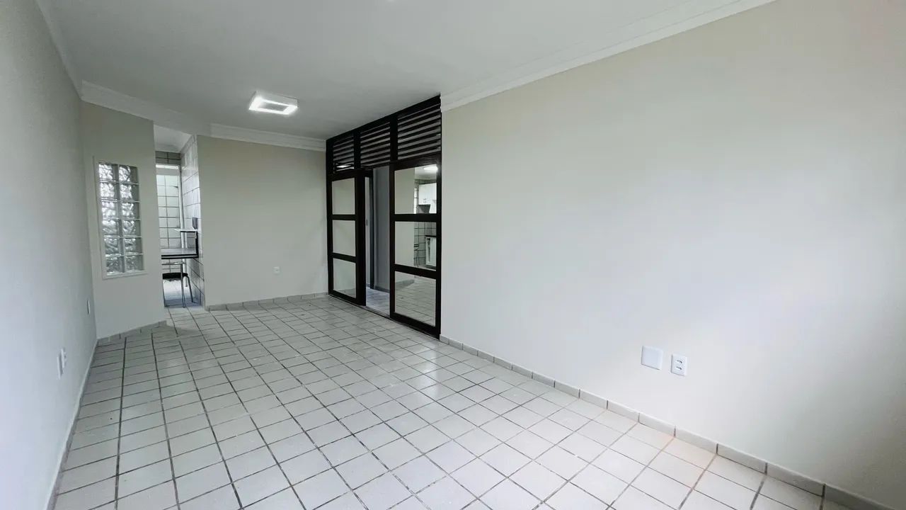Apartamento amplo no Bessa