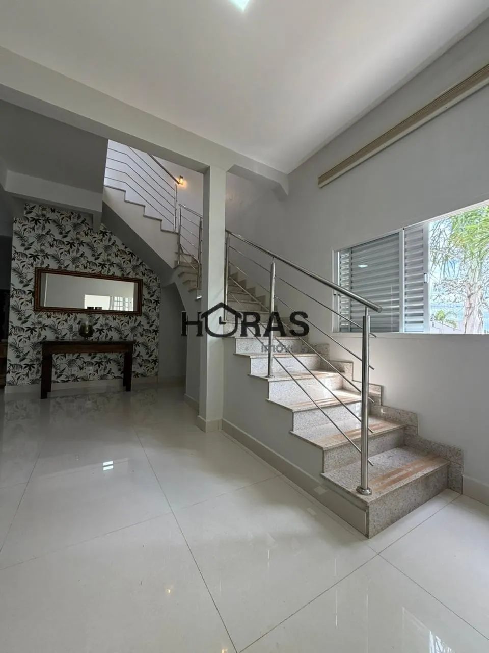 Casa Mobiliada à Venda em Chapada | 420 m² | 5 Suítes - Foto 3