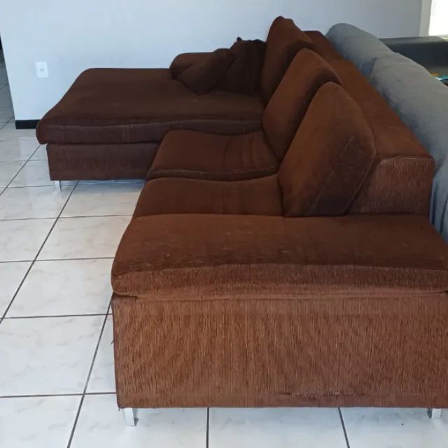 Sofá D'Angelis 2,70m com Chaise (LEIA A DESCRIÇÃO - Precisa de Reforma Estrutural) - Foto 2