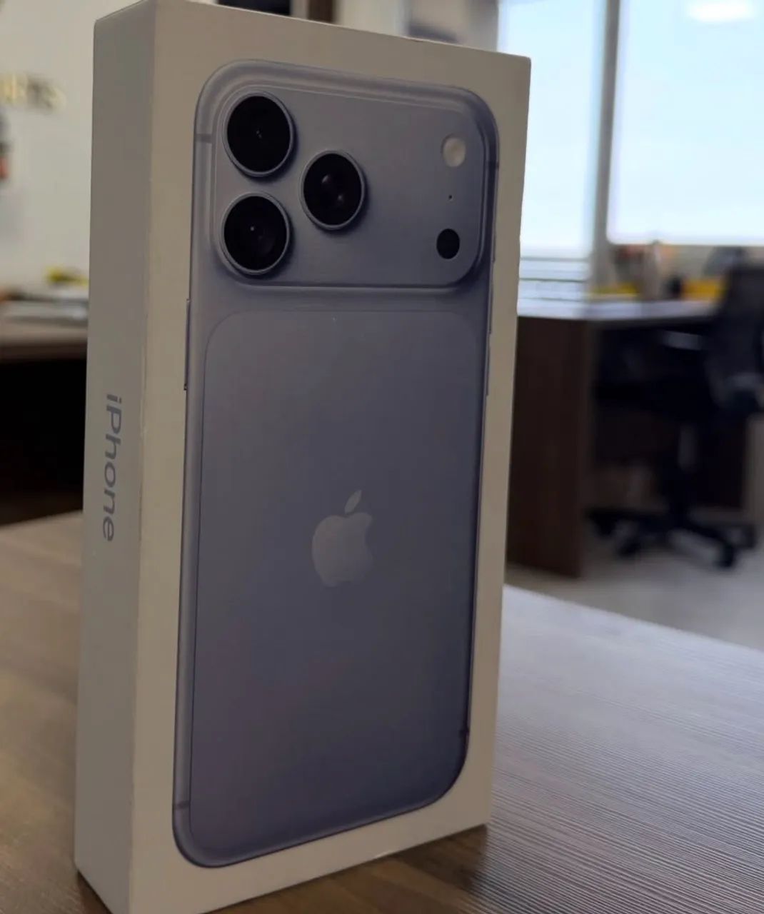 iPhone 18 Pro Max - 256gb - Glacial