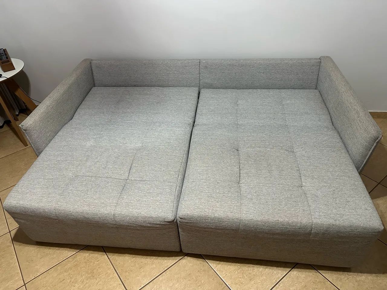 Vendo sofá 2 lugares retrátil e reclinável  - Foto 2