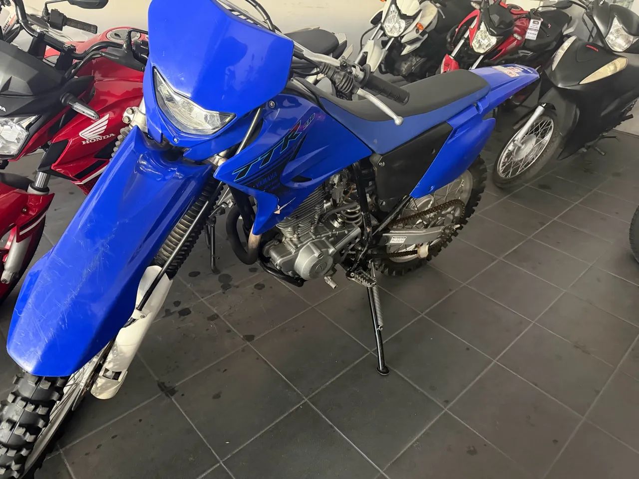 Yamaha TT-R 230