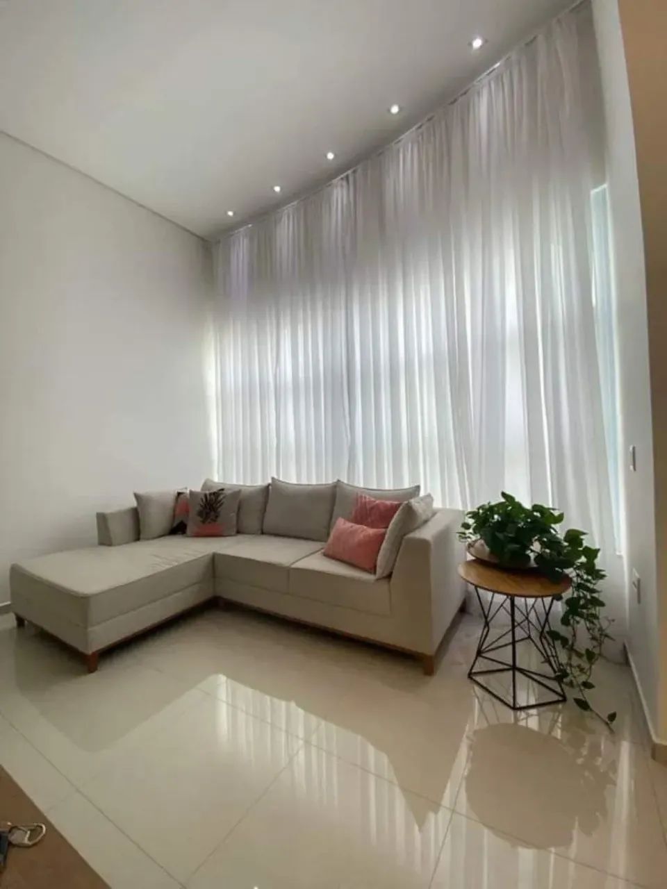 Casa Aconchegante e Moderna Para Venda - Foto 2