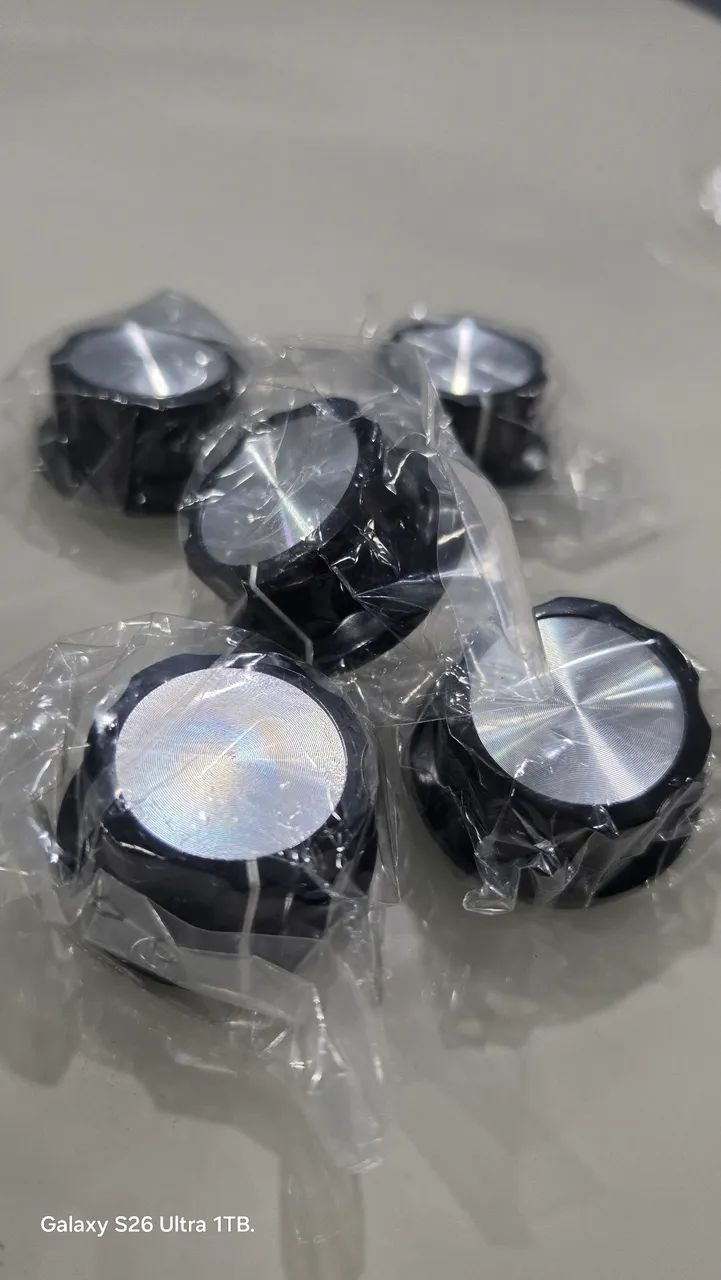 Jit 5 Knobs Novos com detalhes cromados. - Foto 2