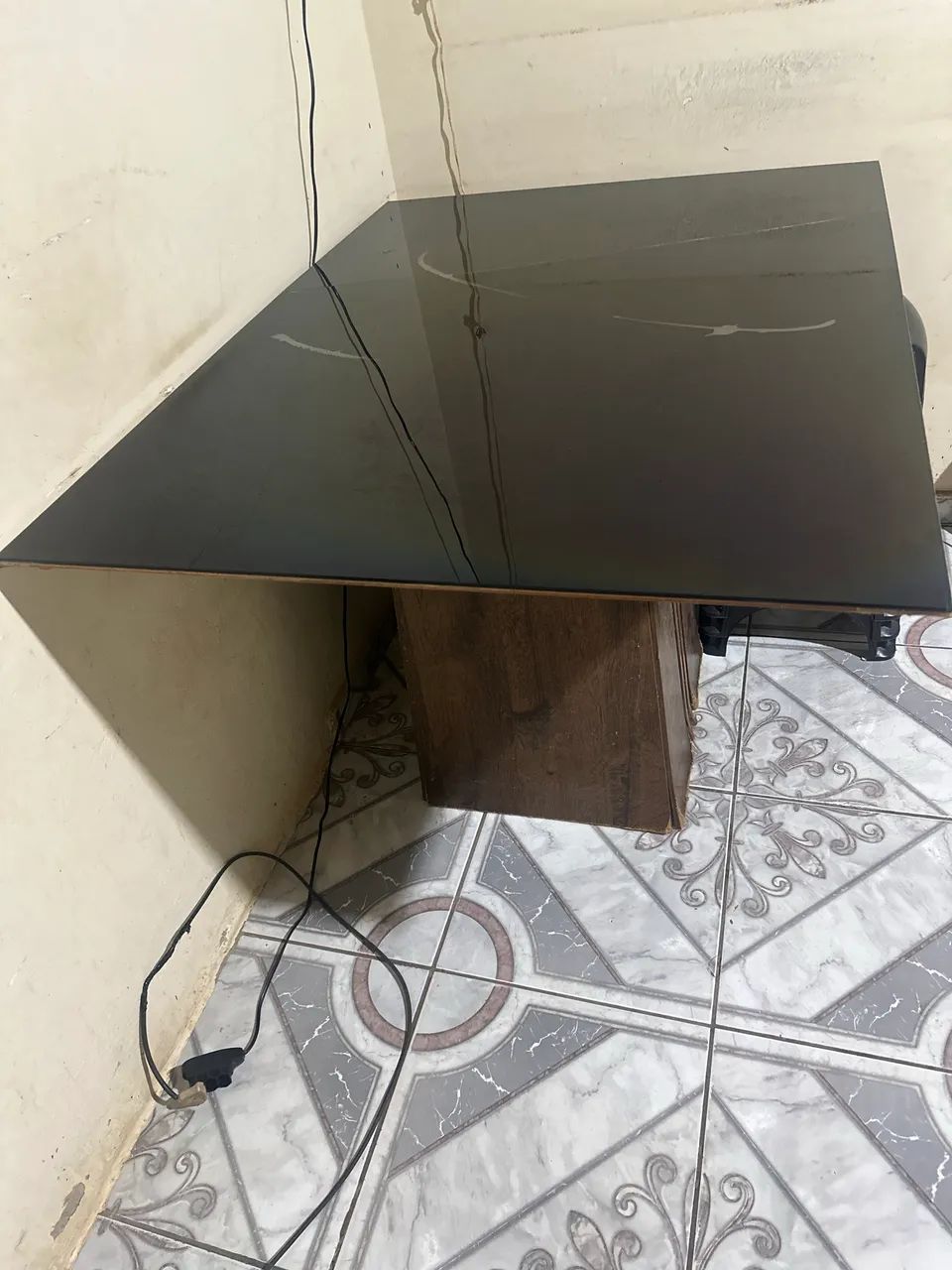 Mesa com tampo de vidro - Foto 2