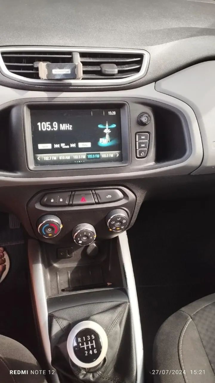Chevrolet Onix Hatch LT 1.4 8V Flex Mec. 4P 2018 - Foto 2