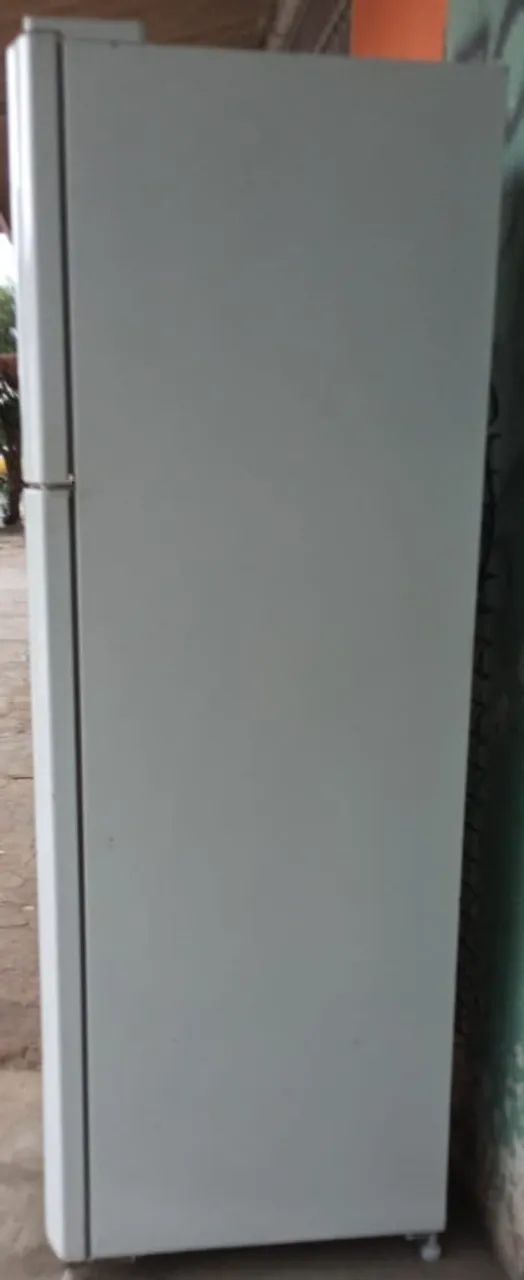 Geladeira Electrolux 220v - Foto 2