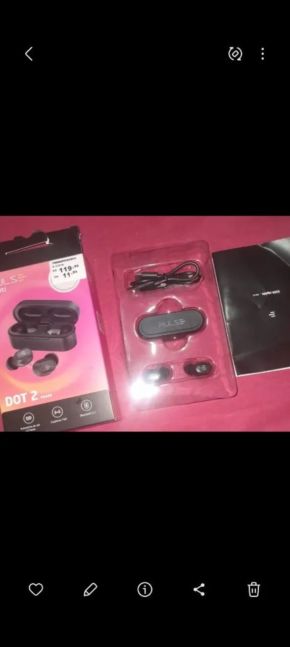 Fone via Bluetooth.