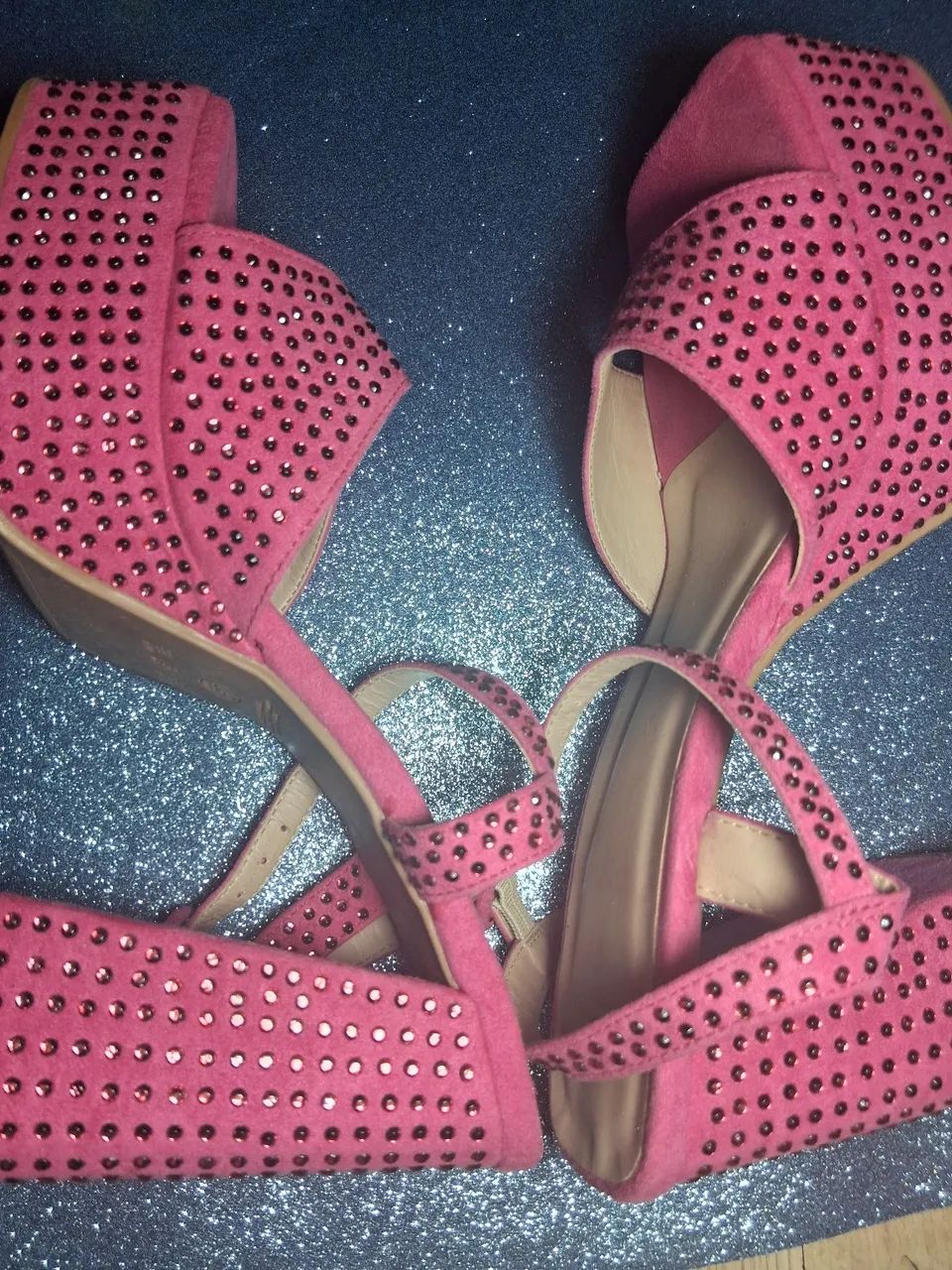 Salto alto rosa com strass  - Foto 4