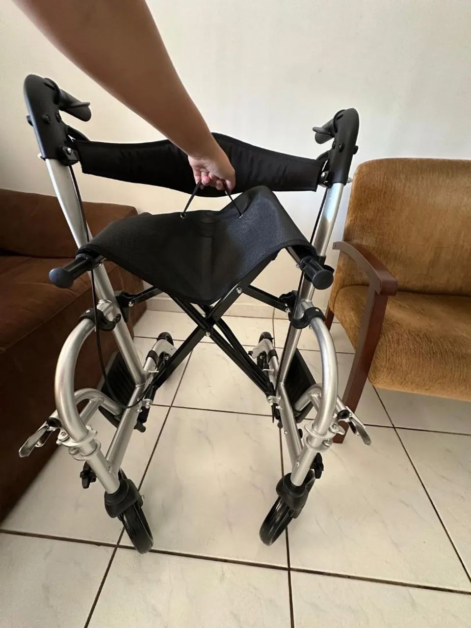 Cadeira e andador - 2 em 1 - Foto 4