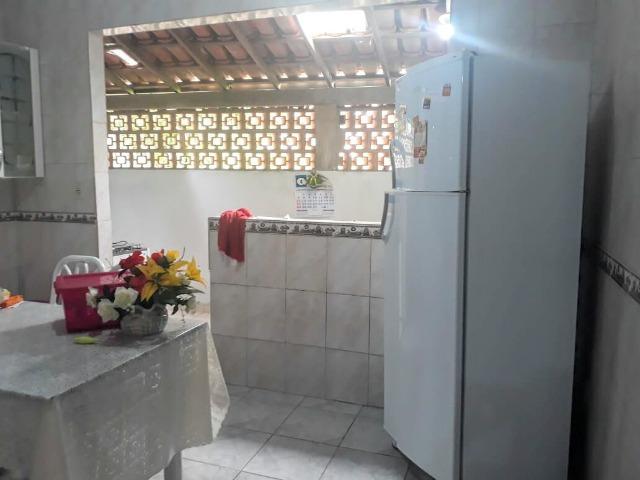 Vendo duas casas completas no mesmo lote, aprox. 700 metros da praia - Foto 4