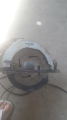 Serra circular makita m5801 220 v 150 reais