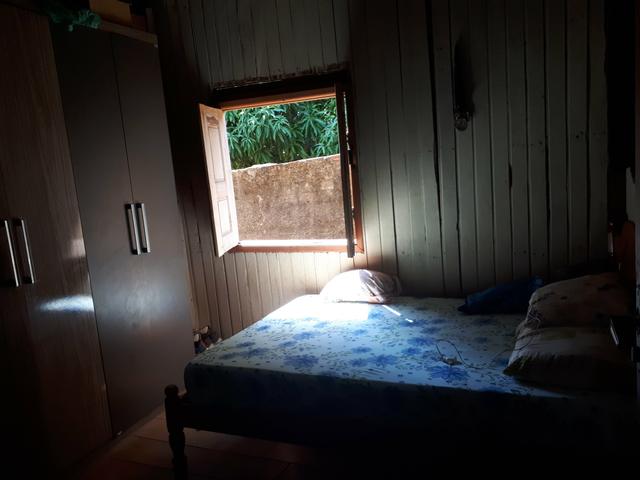 Vende-se uma casa