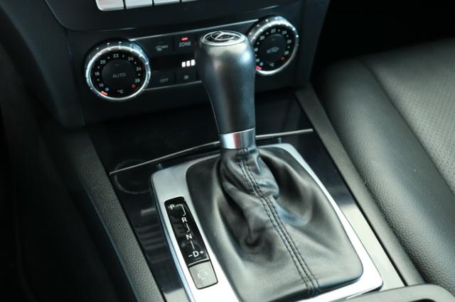 Mercedes Benz C-180 Classic - Foto 12
