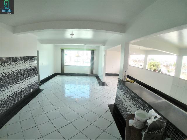Alugo Casa 3 pisos na Cachoeirinha, 5 salas amplas (boa localização para ponto comercial) - Foto 15