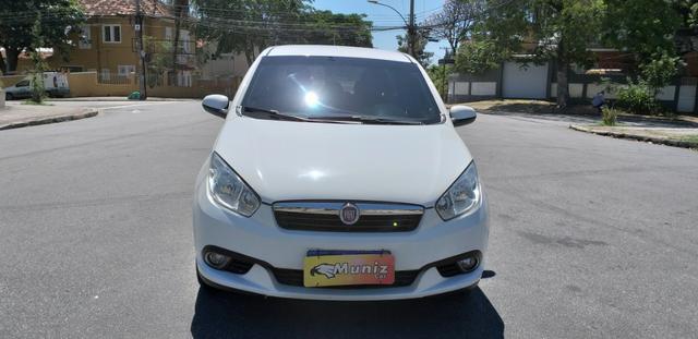 Fiat Grand Siena Attractive 1.4 completo + GNV ! Parcela R$ 964,00