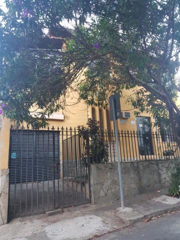 Sala 60 m² em casa comercial no prado