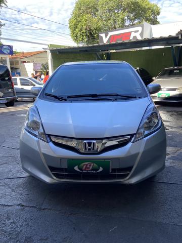 Honda Fit 2014 Lx 1.4 Automático Flex Pneus novos - Foto 3