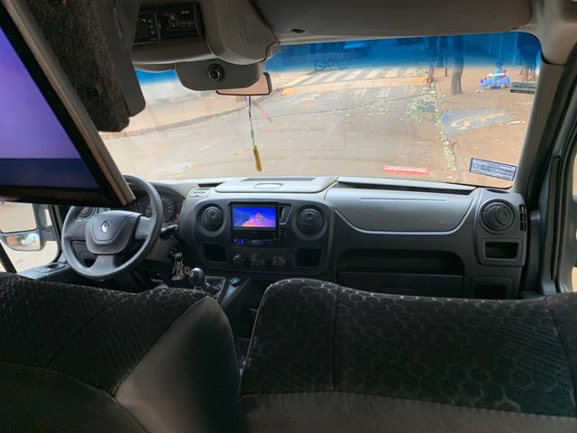 Vende-se van Renault master 2,3 2014/2015 - Foto 2