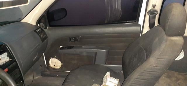 Vendo pickup strada 05/06 R$13. *