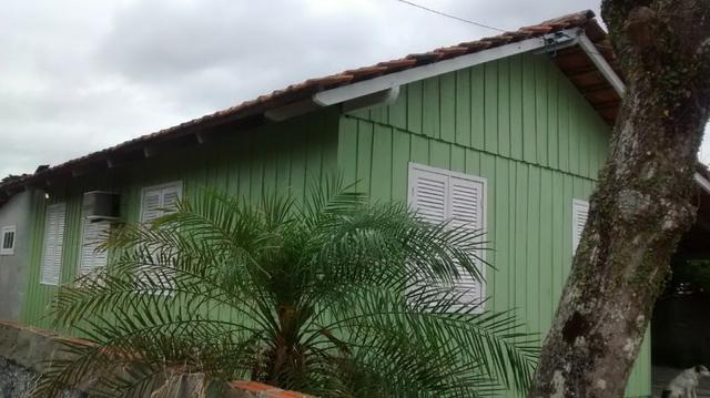 Aconchegante e Perto da Praia- Casa de Temporada na Barra do Sul - 3 Quartos - Foto 5