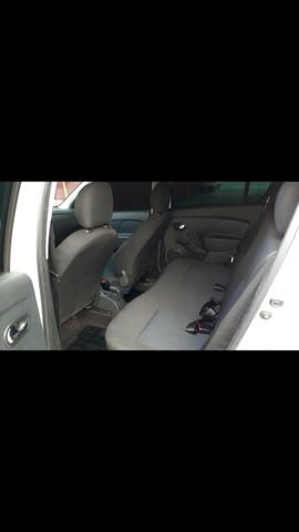 Carro sandero - Foto 5