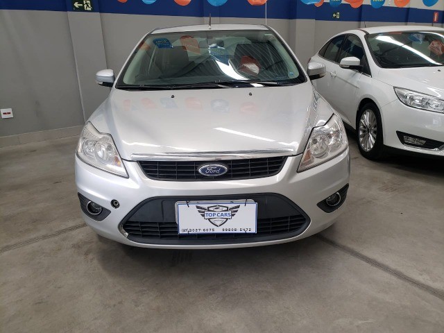 FOCUS SEDAN 1.6 2013-ATRAVÉS DE CONSÓRCIO