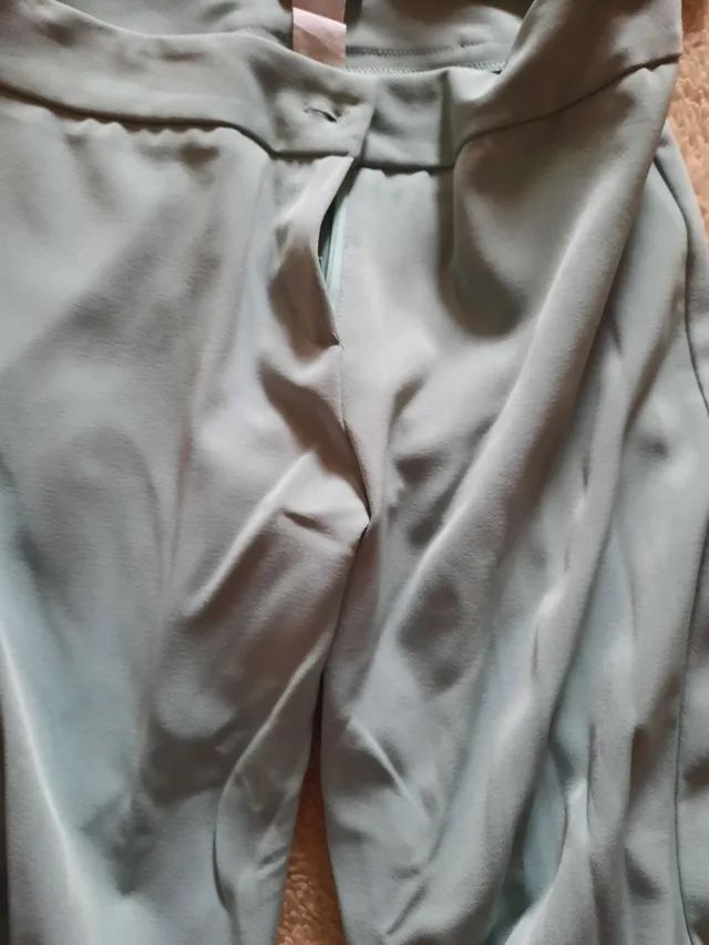 Conjunto calca e blaser verde lindo tamanho 38 - Foto 2