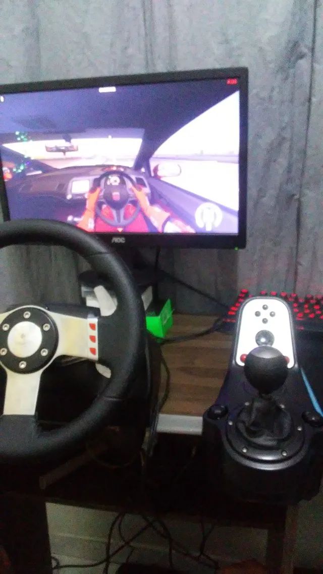 Volante Logitech G27 Usado