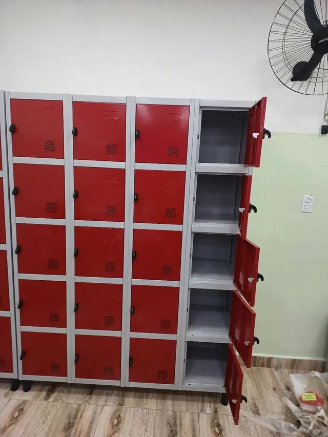 Vendo armário de aço guarda volumes com 20 portas.( só novos  )Lê a Descriçãoo  - Foto 3