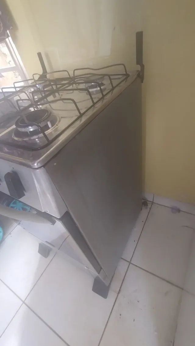 Vendo fogão 4 bocas Inox Atlas - Foto 4
