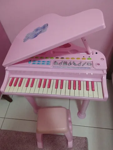 Piano Infantil Musical Microfone E Banquinho Função Gravação Cor Rosa Pilha