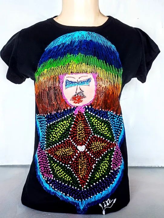 Camisetas personalizadas pintadas à mão 