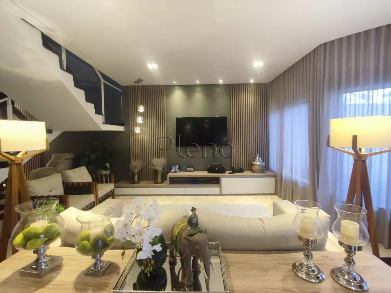 Sobrado à venda em Valinhos, Loteamento Residencial Nova Itália, com 4 suítes, com 430 m²