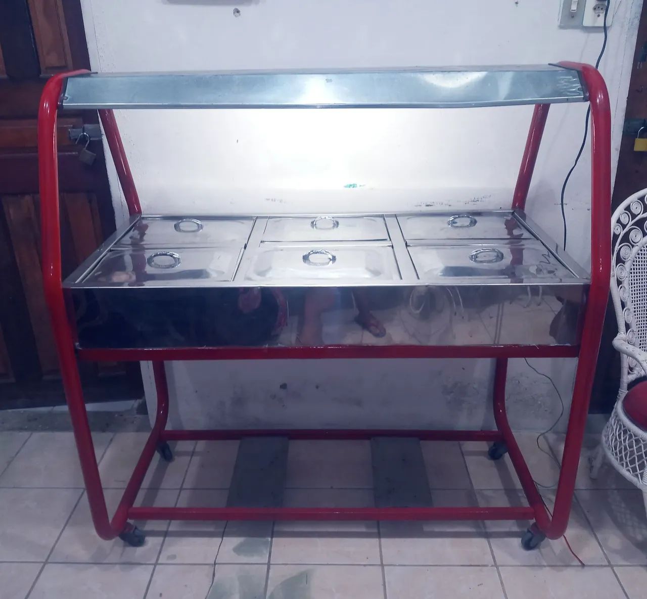 Mesa de servi-servi com 6 cuba 