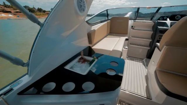 Lancha Ventura 300 DayCruiser (30 pés) - ñ Coral/NX/Focker/FS/Armati - Foto 5