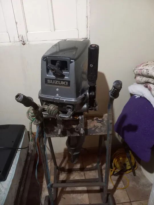 Motor de Popa Suzuki 6hp - Imperdível! RELÍQUIA - Foto 5