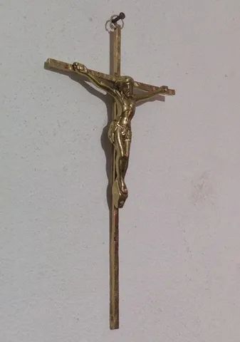 1 crucifixo em bronze - Foto 3
