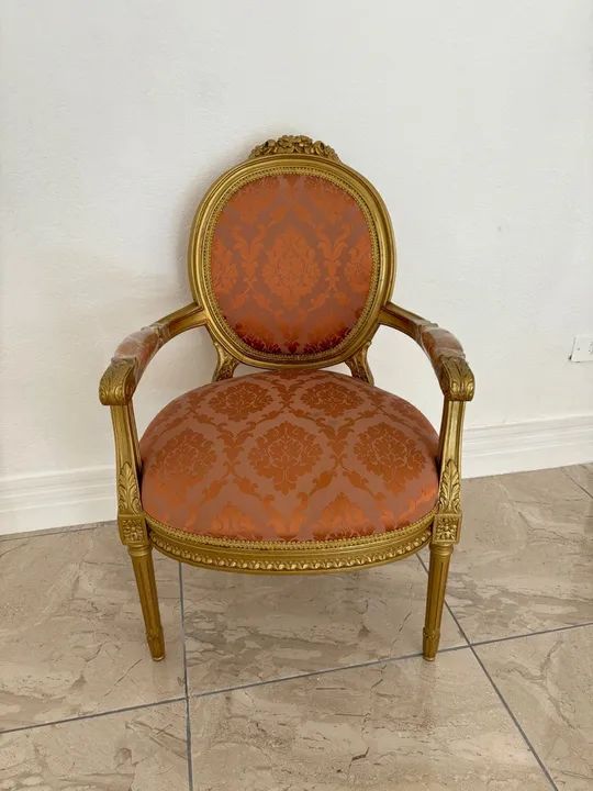 Poltrona clássica em estilo Luís XV - Foto 2