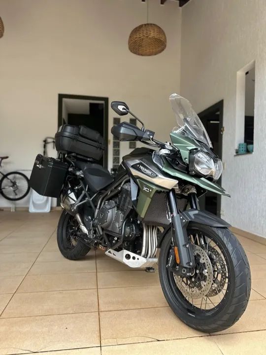 Triumph Tiger 1200 - Tão nova que até chora de saudade da estrada!