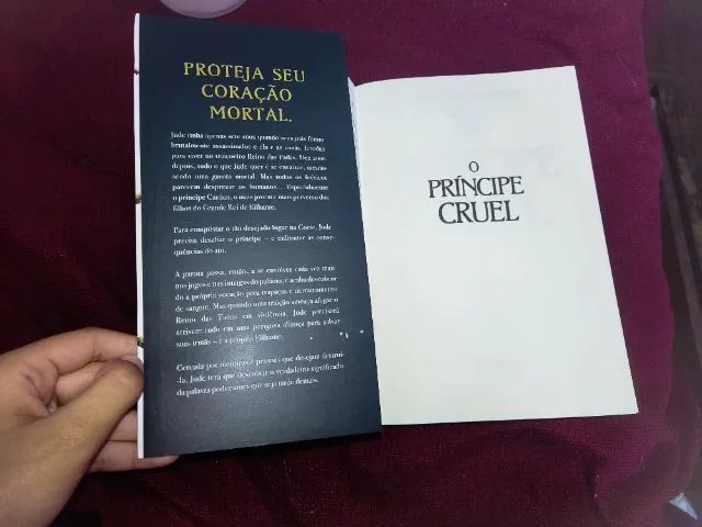 Livro Príncipe Cruel - Foto 4