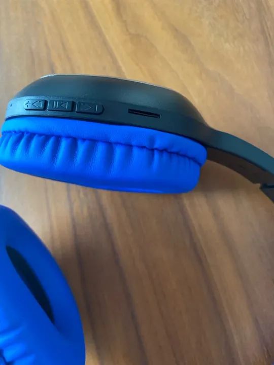 Fone de Ouvido Bluetooth com Design Moderno - Foto 3