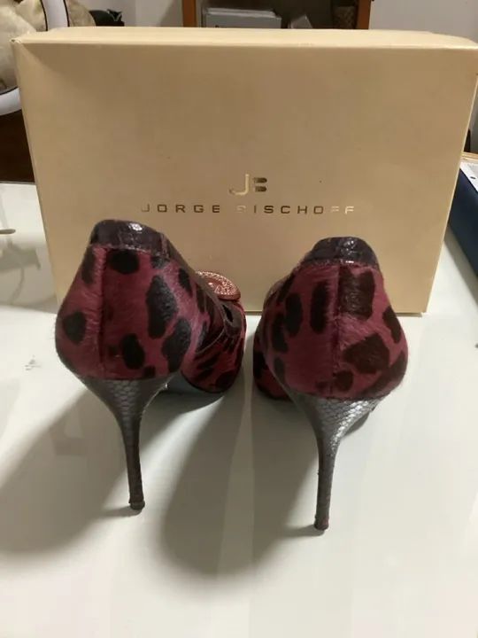 Sapato Scarpin Jorge Bischoff Bico redondo  - Foto 3