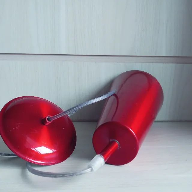 Lustre Luminária Metal Vermelha   peça linda toda completa ótimo estado  - Foto 2
