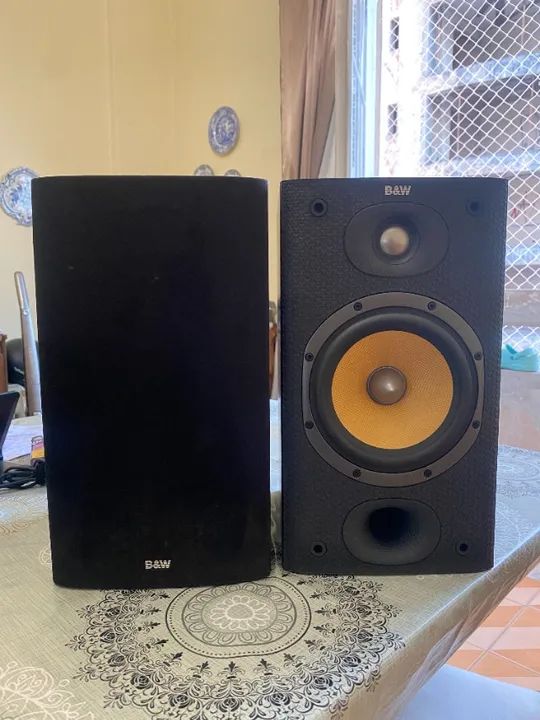 Par (1) de Caixas Bookshelf Bowers & Wilkins B&w DM 601 S3 100 Wts 8 Oms