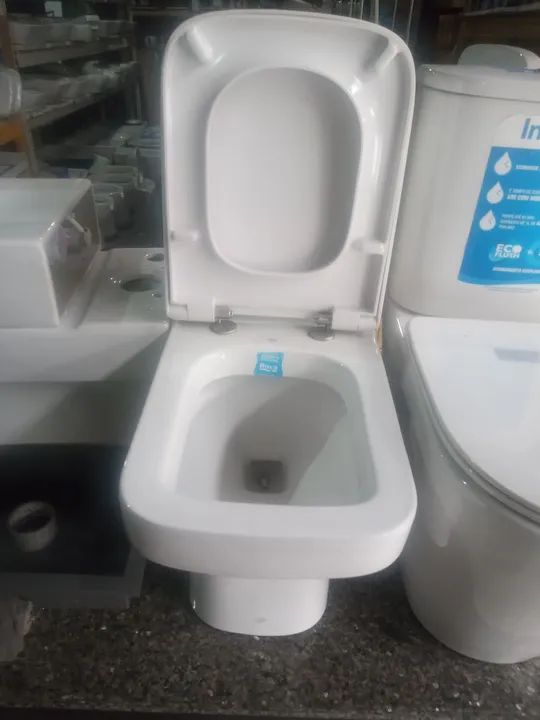 Vaso acoplado quadrado Roca modelo Dama - Foto 2