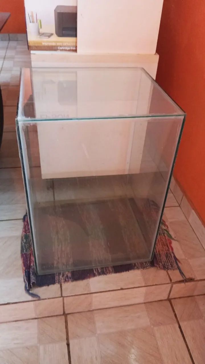 160-Liter Glass Aquarium (Gross Capacity) with Stand